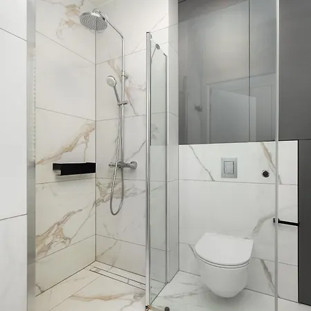 Trendy & Modern Studio Winiarska With Parking By Renters 아파트 포즈난